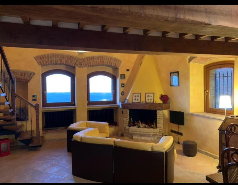 Osteria Del Borgo B&B Montepulciano Stazione Exterior foto